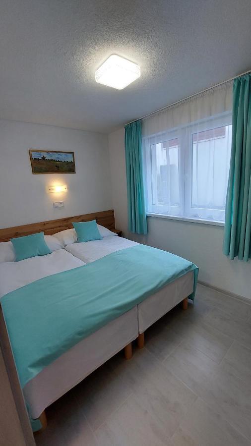 Apartmany Nad Tajovom بانْشكا بيشتريتْسا المظهر الخارجي الصورة